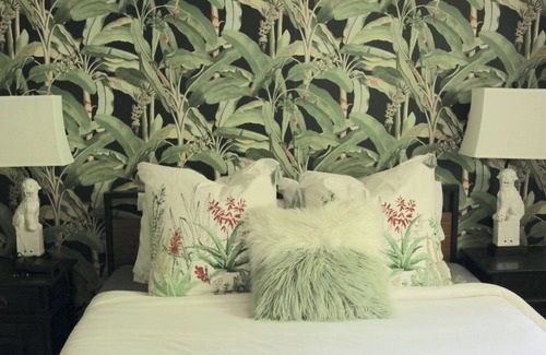 Brebeuf Apartment | Cosy apartment near beach with private hot tub, BBQ and patio