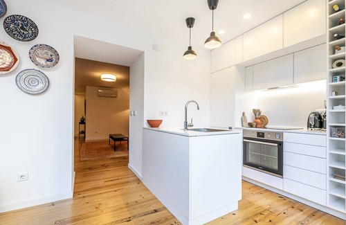 Santos Condo | Cosy Apartment With 2 Bedrooms in Lapa With a Beautiful Garden