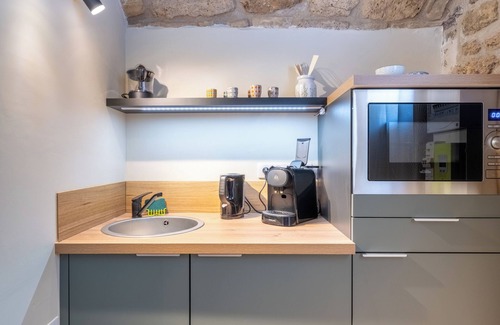 Gargenville Apartment | Cosy apartment with stone vault and whirlpool bath.
