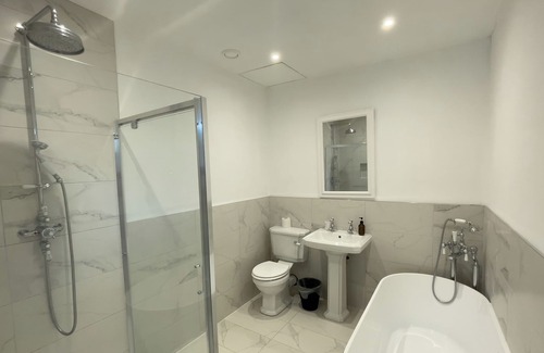 St Albans Apartment | Cosy apartment with stunning views of the Hertfordshire countryside