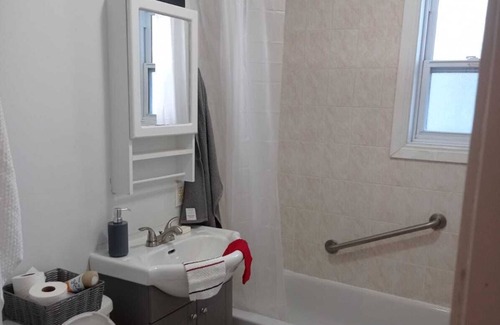 Cote-Saint-Paul Apartment | Cosy Appart Renovated Comfort Waterfront 10 minutes Downtown