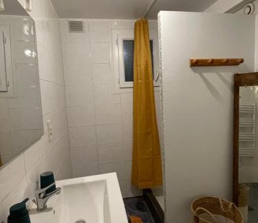 Muzillac Apartment | Cosy appartement jardin centre ville