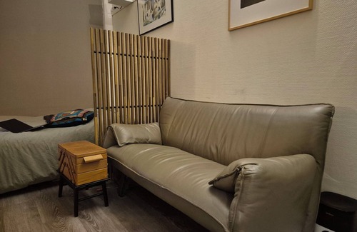 Westlandgracht Apartment | Cosy Artsy Amsterdam Studio, new residential hood