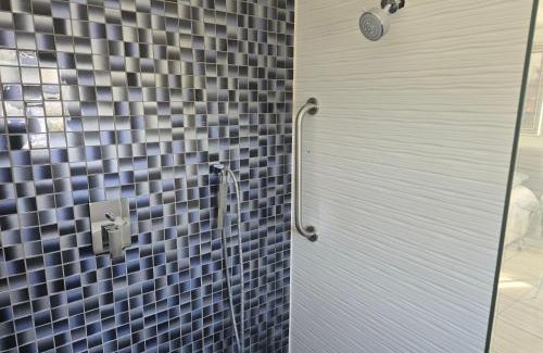 Sunset Beach Apartment | Cosy at Cowrie