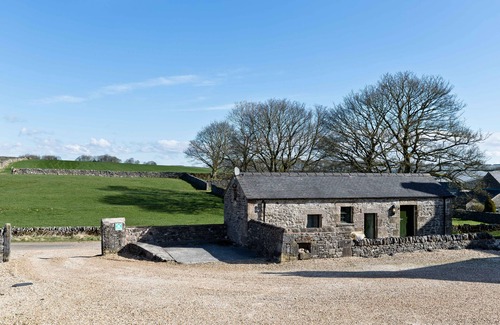 Hurdlow Cottage | Cosy barn conversion, surrounded by amazing countryside views, perfect for couples.