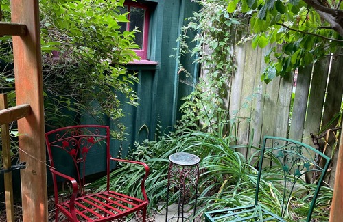 Stratford House | Cosy Basement Suite Steps to river and theatres for one person booking