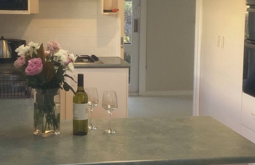 Blairgowrie House | Cosy Beach cottage 500 meters to Blairgowrie front beach peaceful and private.