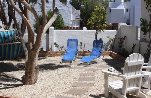 Vermont House | Cosy Beach House in Hermanus just 100 meters from the sea