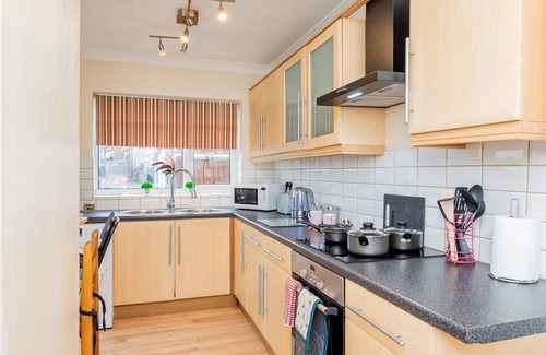 Little Hay House | Cosy Birmingham House with 3 Bedrooms
