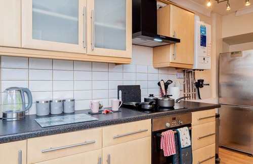 Little Hay House | Cosy Birmingham House With 3 Bedrooms
