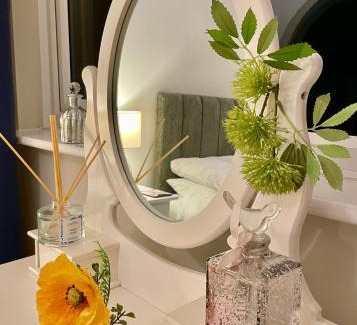 Trimley House | Cosy Bungalow Near Open Countryside