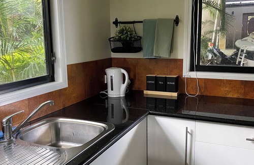 Worongary Cottage | Cosy Bush Retreat