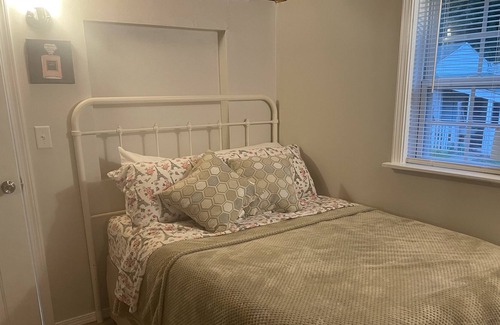 Paris Cabin | Cosy cabin in Paris, Arkansas, a short drive from Magazine mountain