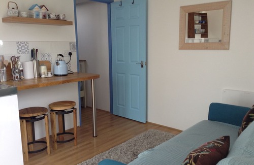 Stoke Gabriel Cabin | Cosy cabin in peaceful village on the water