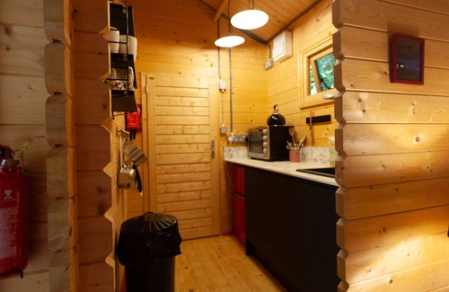 Bridport Cabin | Cosy Cabin in stunning Thomas Hardy countryside 5 miles from the Jurassic Coast.