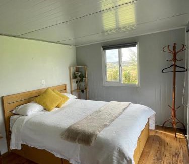 Wellsford House | Cosy Cabin -Off Grid