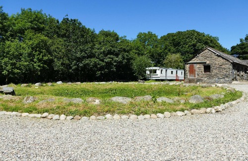 Llandderfel House | COSY CARAVAN FOR RENT on non working farm near BALA , NORTH WALES