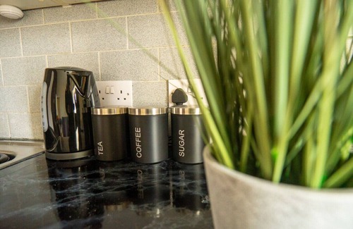 Adamsdown Apartment | Cosy Central Apartment in the Heart of Cardiff