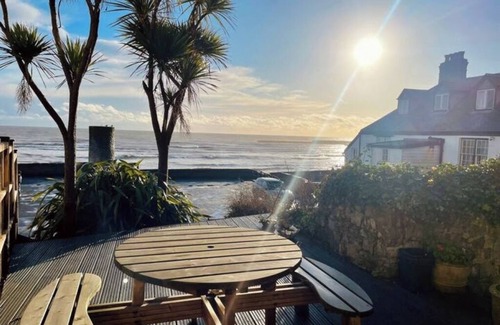 Lyme Regis Apartment | Cosy & Central, Flat by the Sea!
