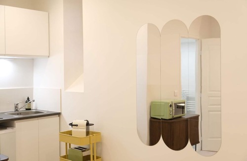 Saint-Etienne Apartment | Cosy Central Studio