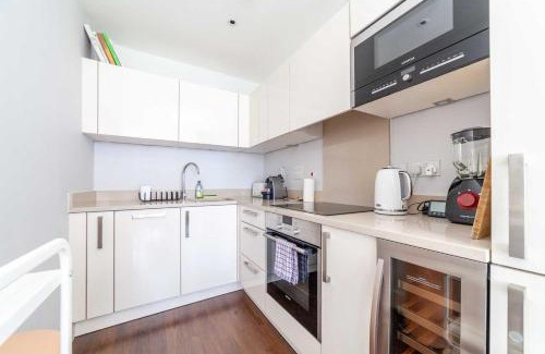 Highbury West Apartment | Cosy Central Urban Retreat in Highbury & Islington
