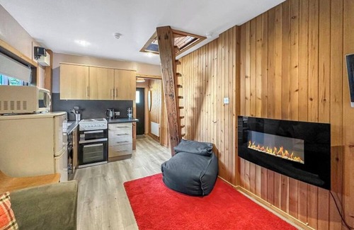 Glencoe Ski Chalet | Cosy chalet, ideal for couples. The perfect base for exploring Glencoe.