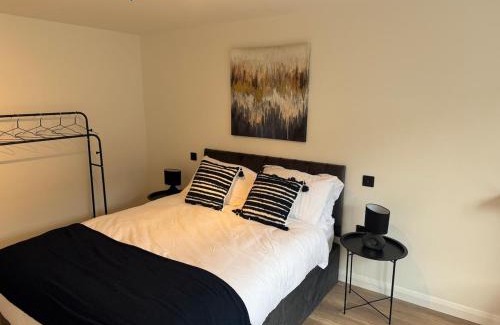 Swindon Apartment | Cosy Chic - On The High Street
