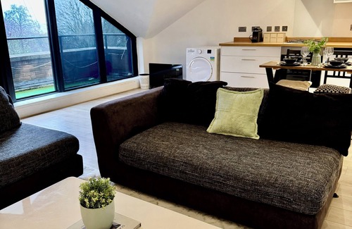 Wapping Apartment | Cosy City Apartment with Free Parking & Netflix!