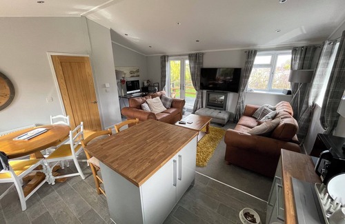 Tan-y-groes House | Cosy Clos Y Hendy Lodge