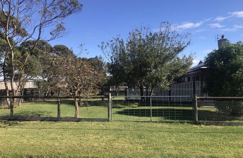 Port Albert House | Cosy coastal cottage with all the comforts of home