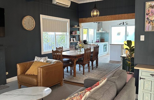 Stanley House | Cosy Coastal Cottage in Stanley Beautiful Outdoor Fire Pit. Pet Friendly.