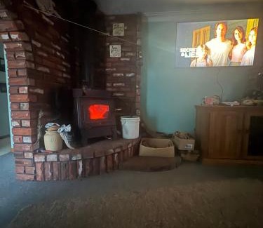 Reefton House | Cosy Colonial Cottage