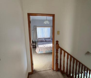 Reefton House | Cosy Colonial Cottage