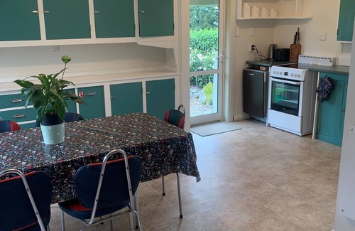 Coal Stream Cottage | Cosy, Comfortable and on a farm - Possum Cottage