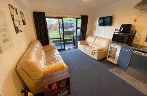 Fernhill Apartment | Cosy & comfortable in Fernhill