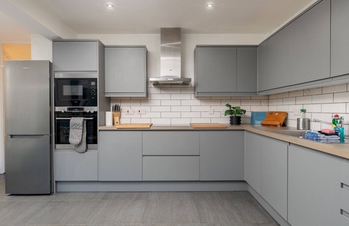 High Wycombe House | Cosy & Comfy Home in High Wycombe & The Chilterns| Pass the Keys