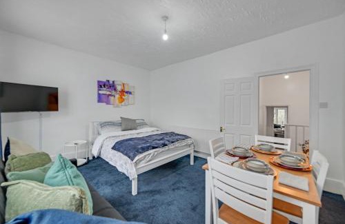 Northumberland Park Apartment | Cosy & Comfy Tottenham Apartment Sleeps 4