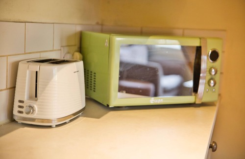 Bridgwater Apartment | Cosy Contained Riverside 1bed - 2 Floors - Parking