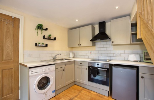 Bridgwater Apartment | Cosy Contained Riverside 1bed - 2 Floors - Parking