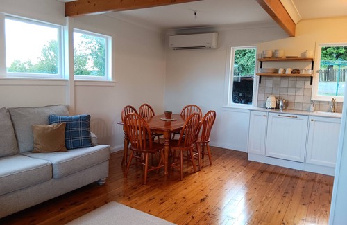 Cooma House | Cosy Cooma Holiday Home in the Snowy Mountains.