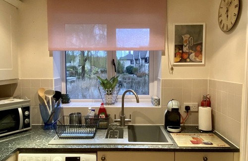 Cirencester Cottage | Cosy Cotswolds style cottage in a stunning location on the Lower Mill Estate