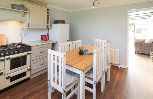 Hillsborough Cottage | Cosy cottage 5 Minutes from Royal Hillsborough