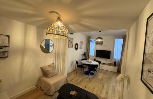 La Ciotat Apartment | Cosy cottage by Alice Mer Sable Doré Parking