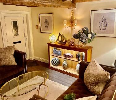 Bawtry Apartment | Cosy Cottage Central Bawtry - 2 Bedroom - High End Furnishings
