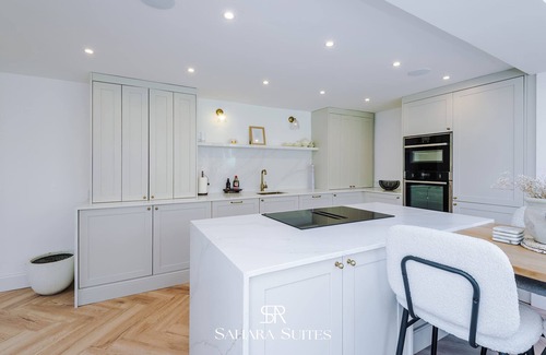 Markington House | Cosy Cottage | Couple Retreat |City Centre 20% Off