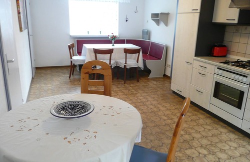 Hergarten House | Cosy cottage with a courtyard in the Eifel National Park Heimbach Hergarten
