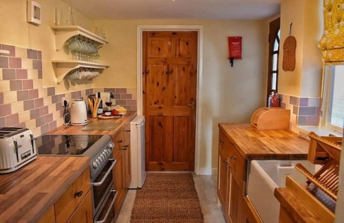 Briston Cottage | Cosy Cottage, dog friendly with wood burner in North Norfolk