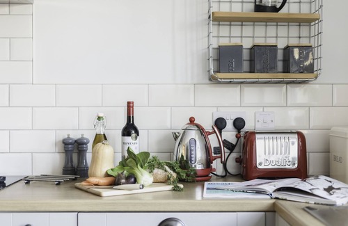 Buckland Newton Cottage | Cosy cottage in a pretty village with a pub at the end of the garden!