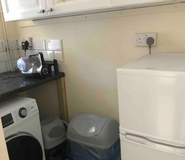 Ammanford House | Cosy Cottage in Garnant