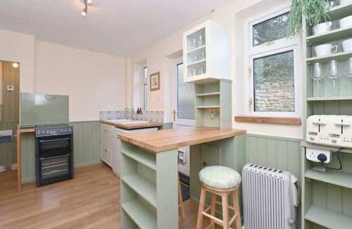 Whatstandwell Cottage | Cosy cottage in Derbyshire with stunning views